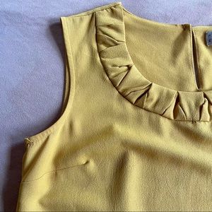 Kasper Sleeveless Suit Blouse - Gold, Size PS